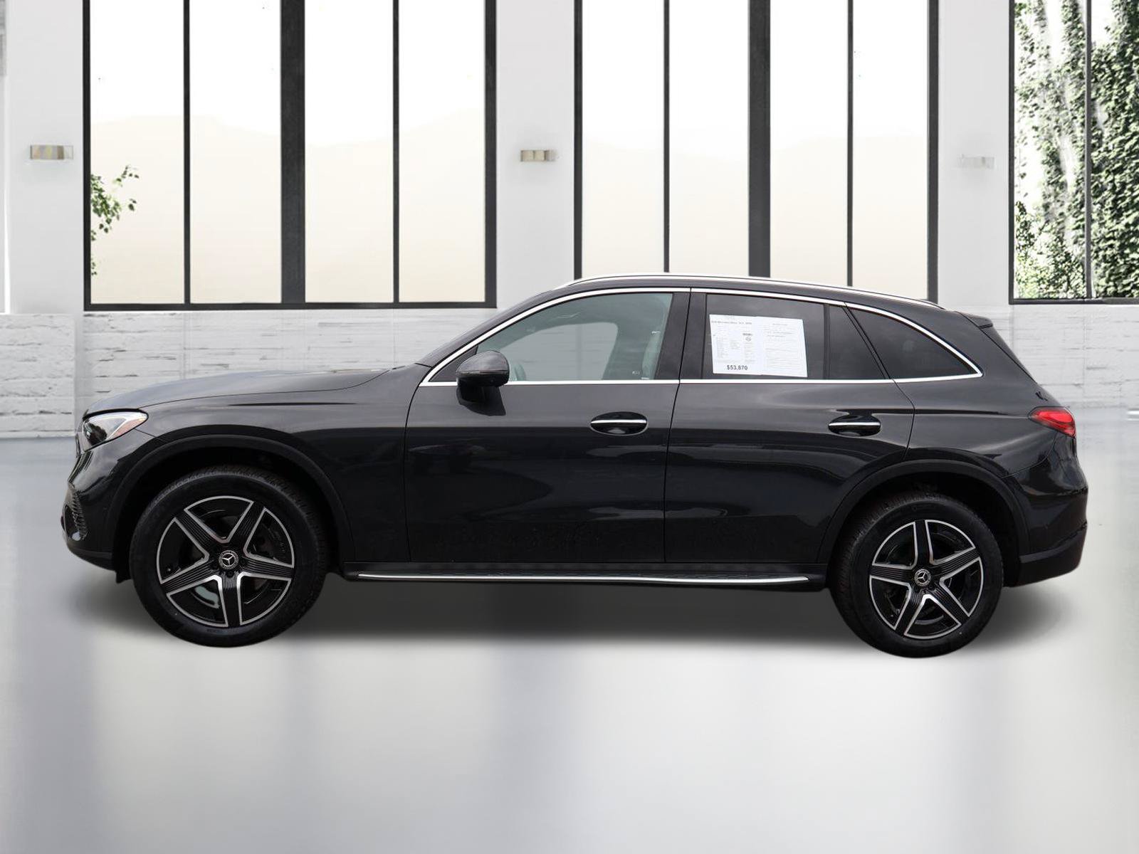 Used 2026 Mercedes-Benz GLC 300 image 2