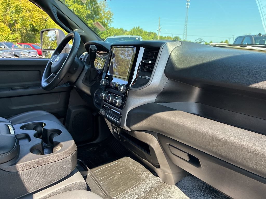 New 2026 RAM 3500 Tradesman w/ Chrome Appearance Group A AWD/4WD image 32