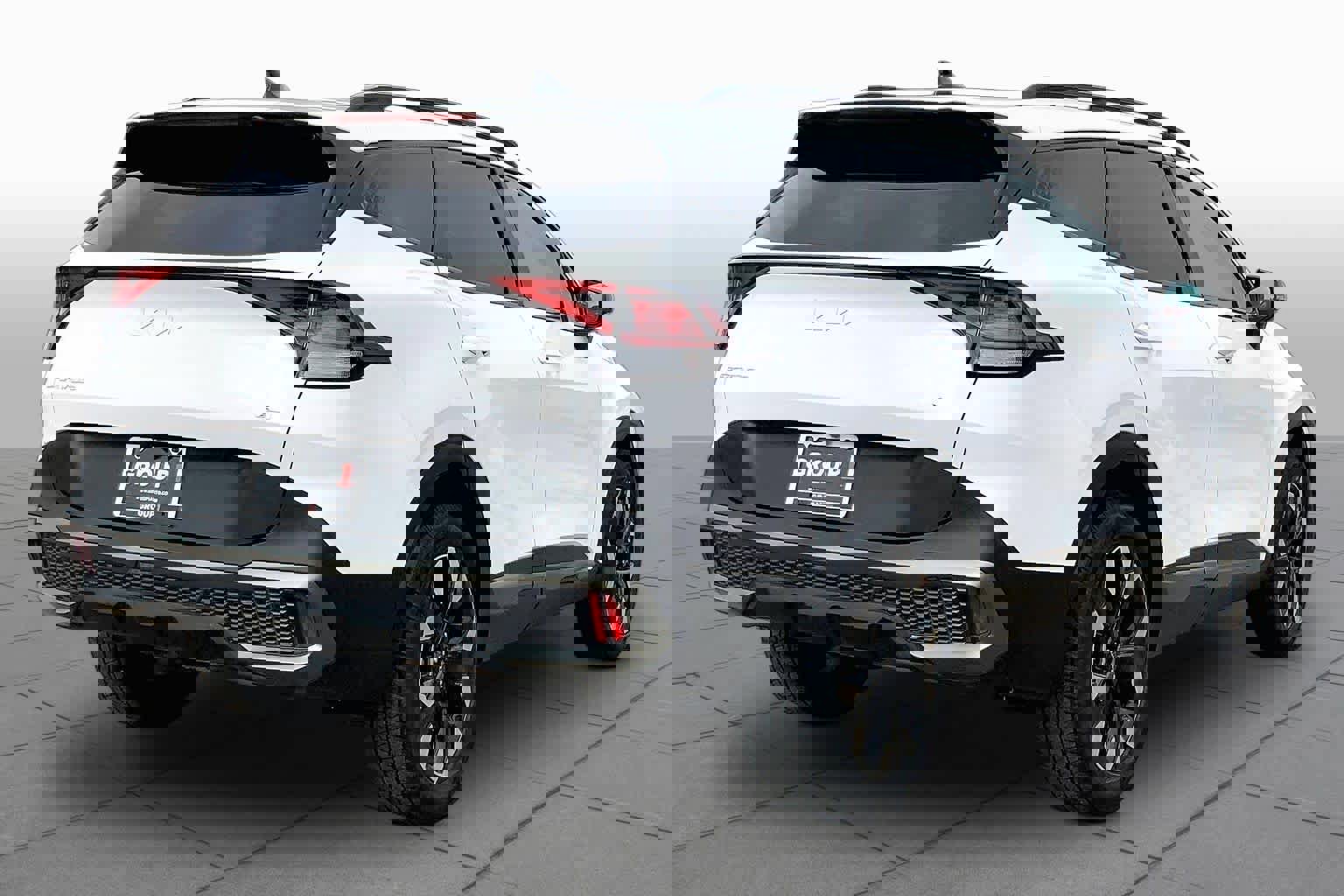 Used 2023 Kia Sportage X-Line AWD/4WD image 13