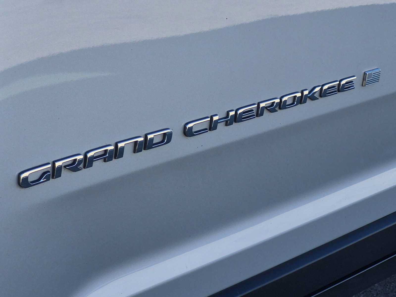 Used 2023 Jeep Grand Cherokee Limited AWD/4WD image 12
