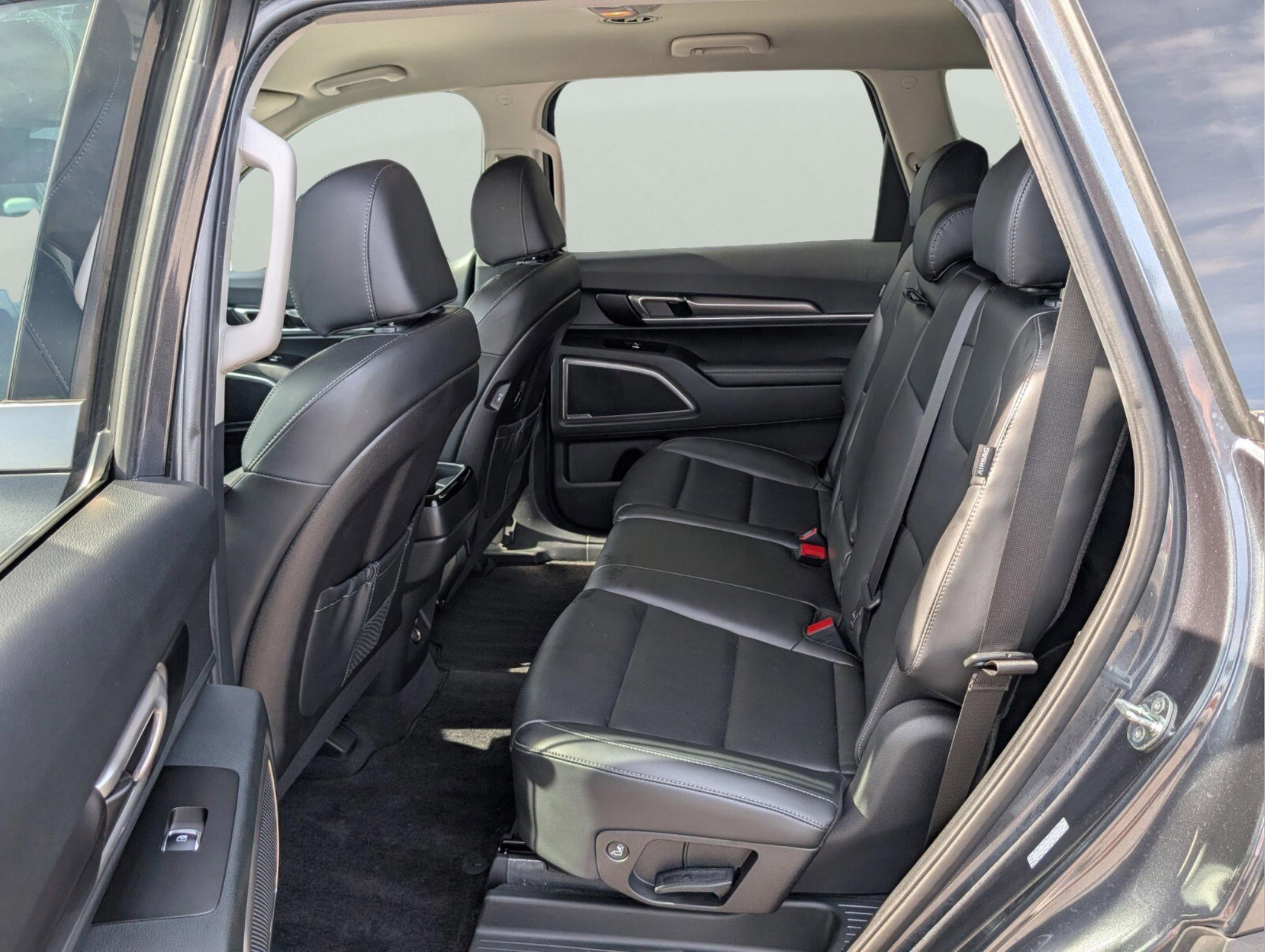 Certified 2024 Kia Telluride LX image 32