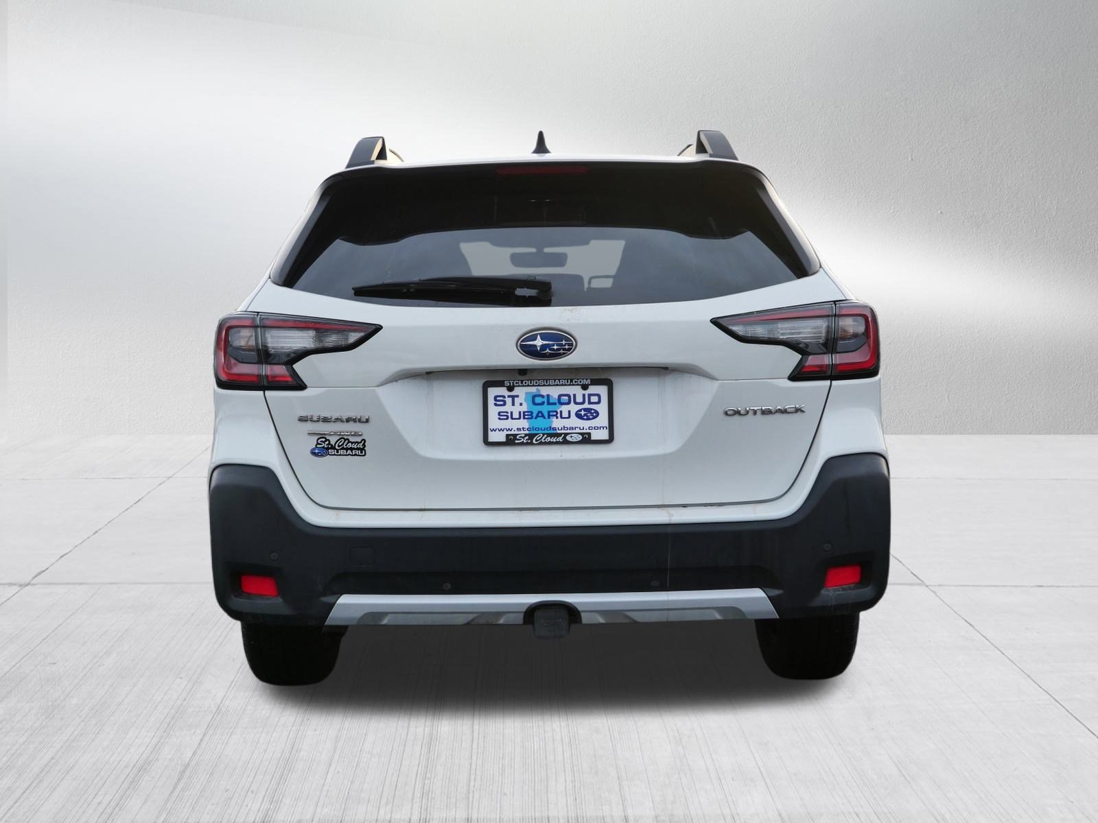 Used 2023 Subaru Outback Limited image 6