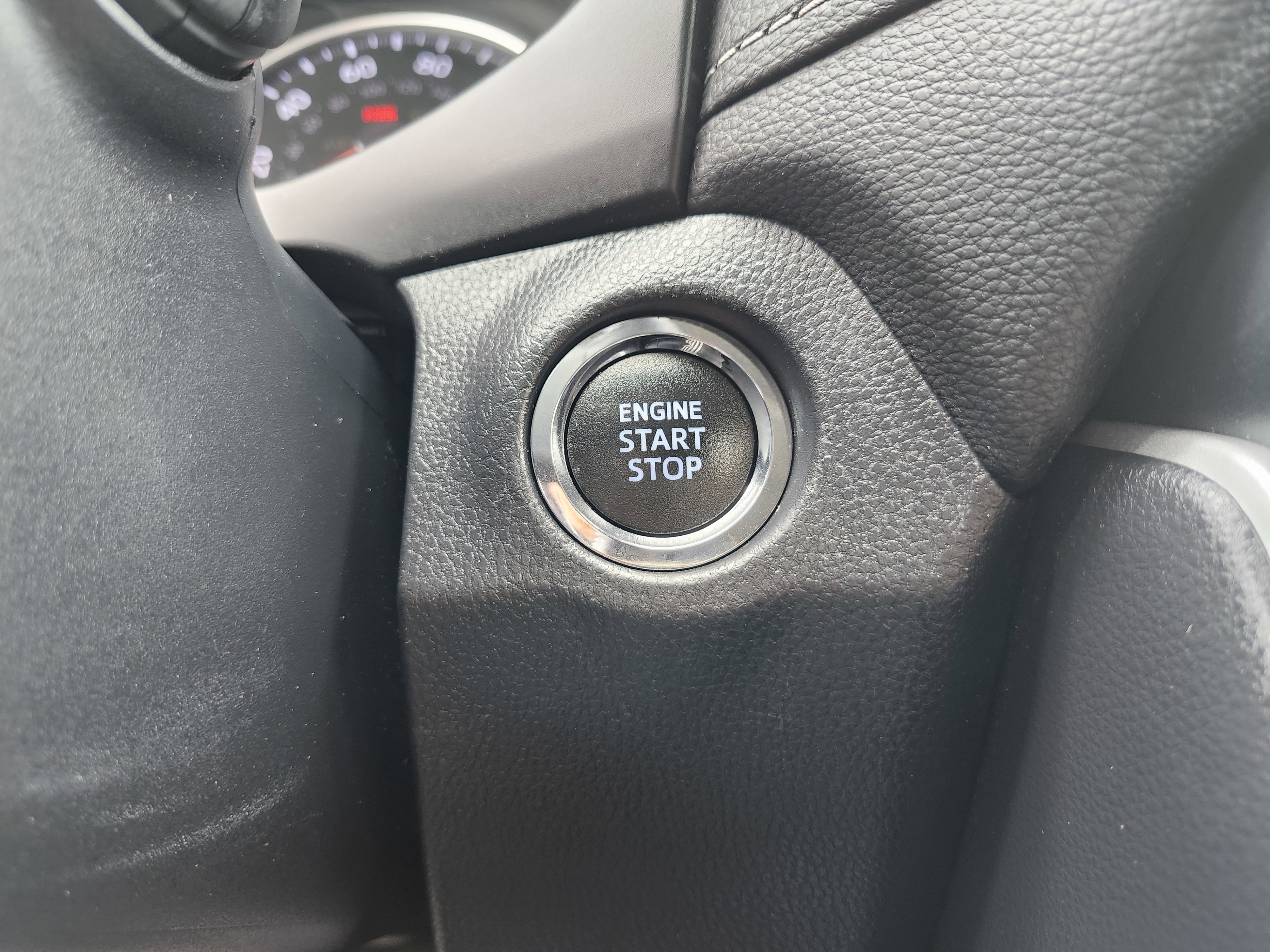 Used 2021 Toyota RAV4 XLE Premium AWD/4WD image 29
