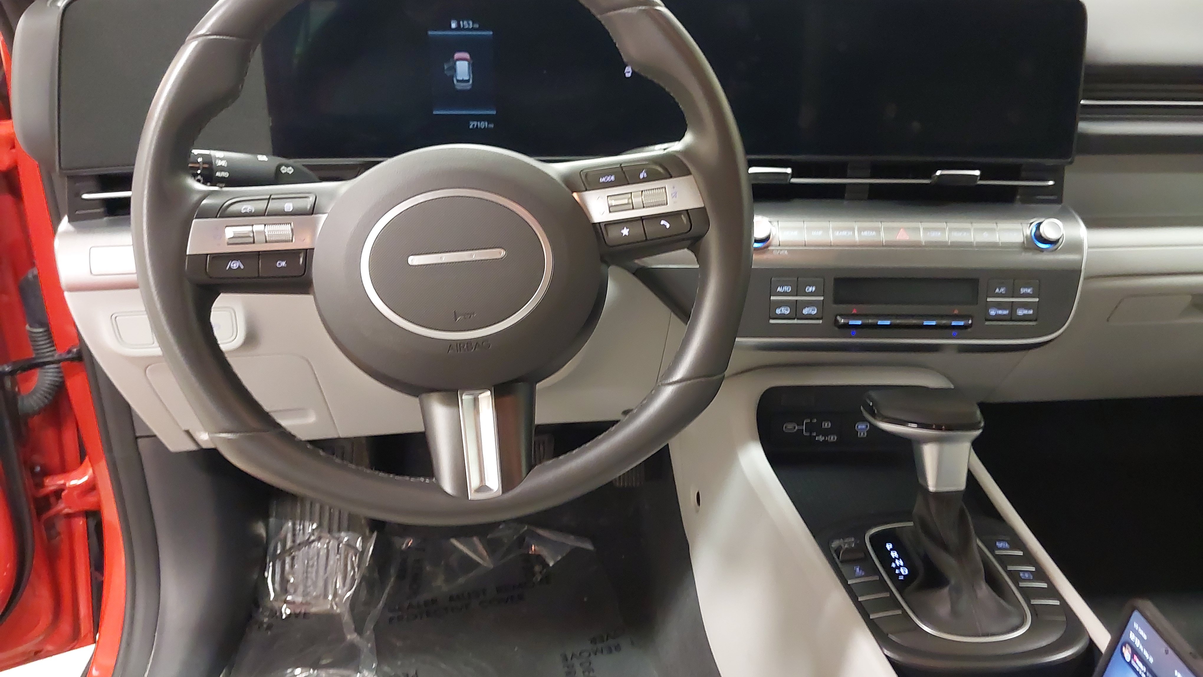 Used 2025 Hyundai Kona SEL AWD/4WD image 26