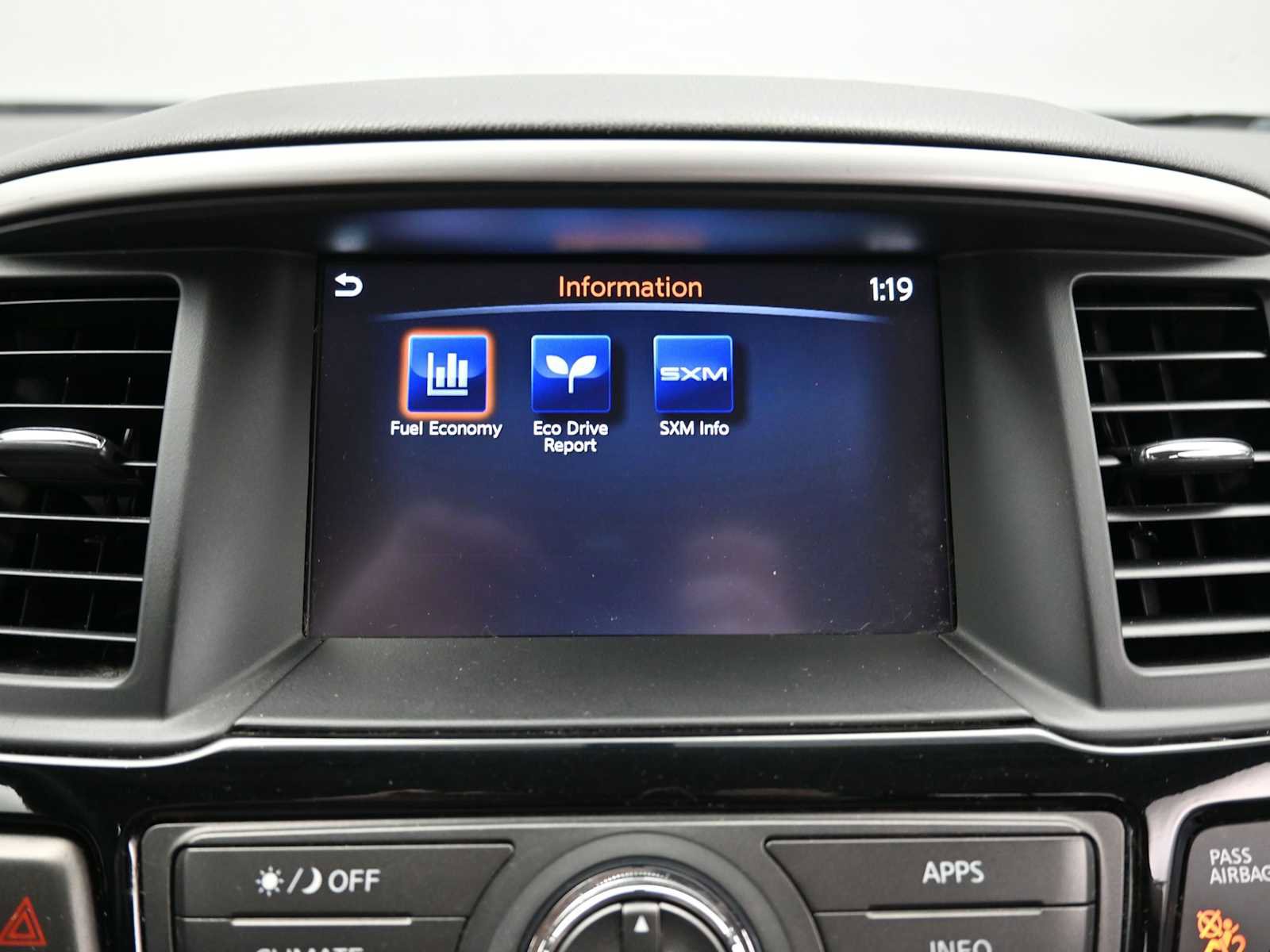 Used 2020 Nissan Pathfinder S image 17