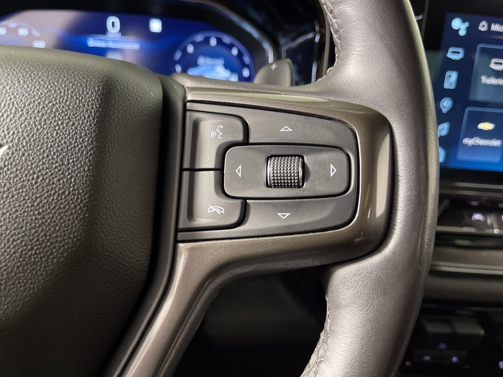 Used 2023 Chevrolet Silverado 1500 ZR2 w/ Technology Package AWD/4WD image 27
