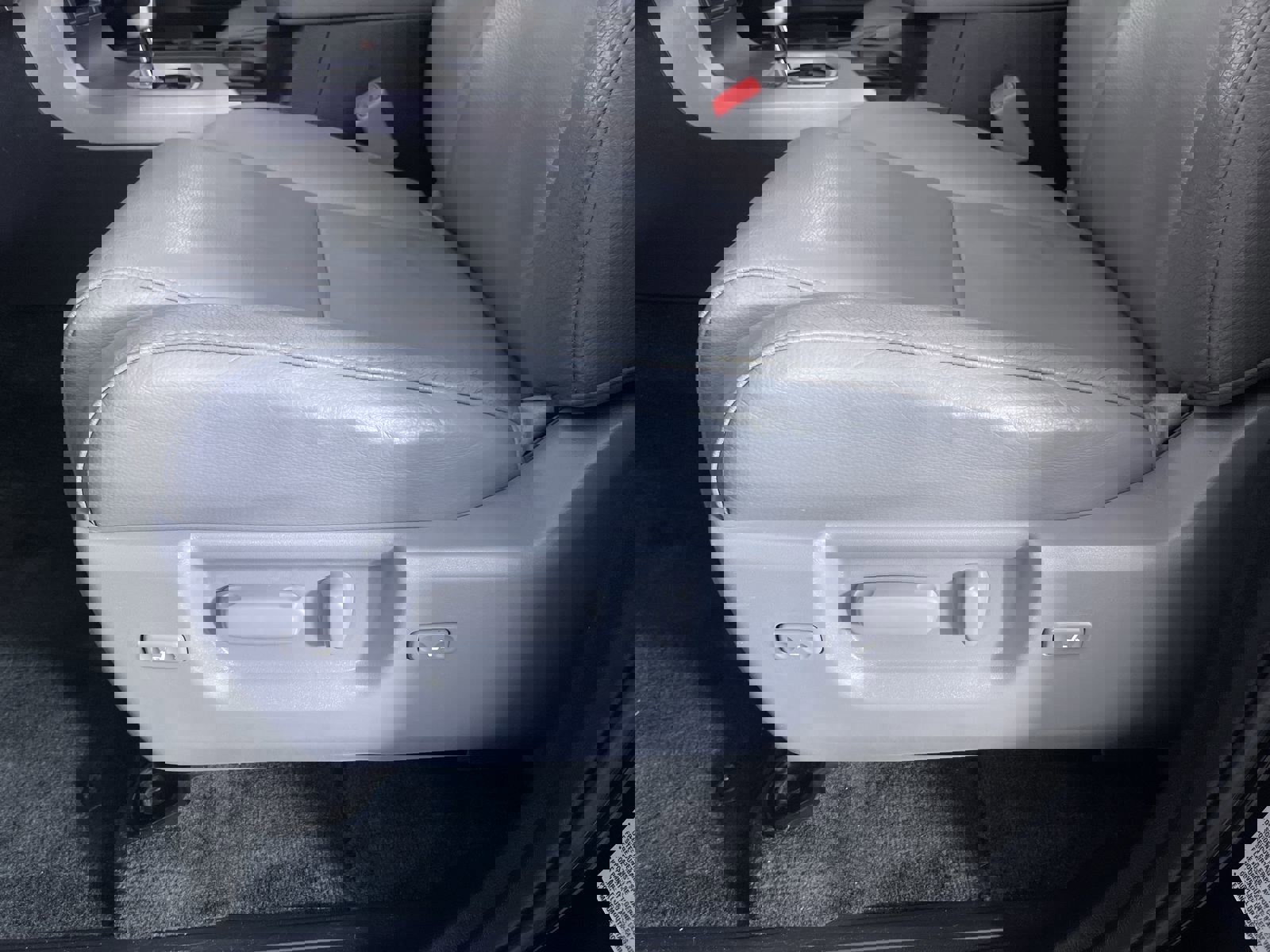 Used 2014 Toyota Sequoia Limited image 13