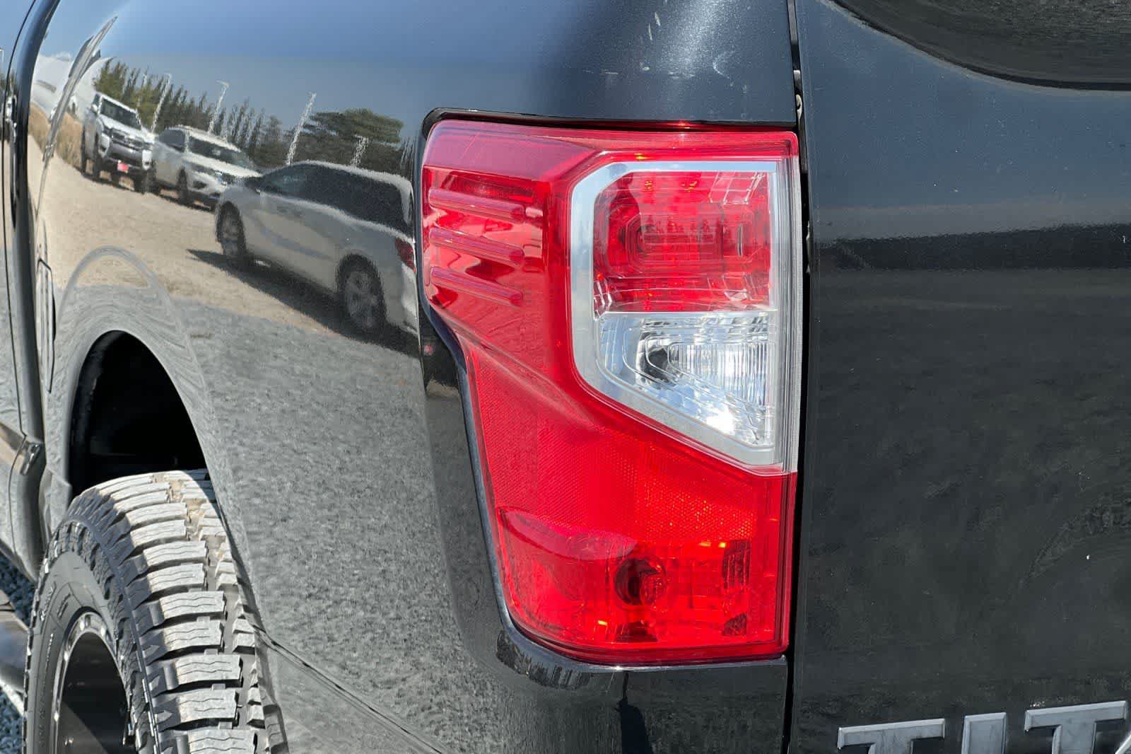 Used 2018 Nissan Titan S w/ S Utility Package AWD/4WD image 33