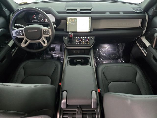 Used 2024 Land Rover Defender 110 SE AWD/4WD image 4