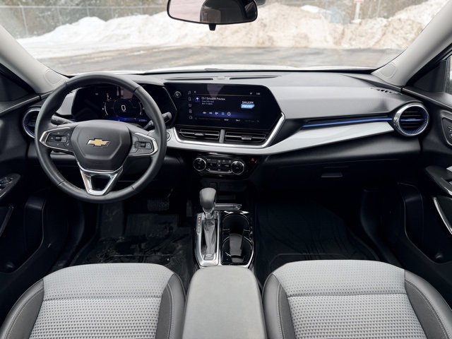 Certified 2024 Chevrolet Trax LT w/ Sunroof Package image 21