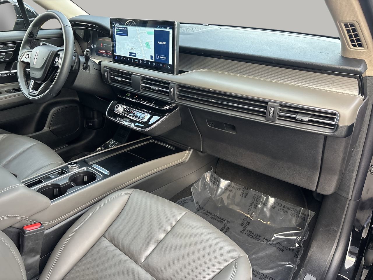 Used 2025 Lincoln Corsair FWD w/ Equipment Group 101A image 7