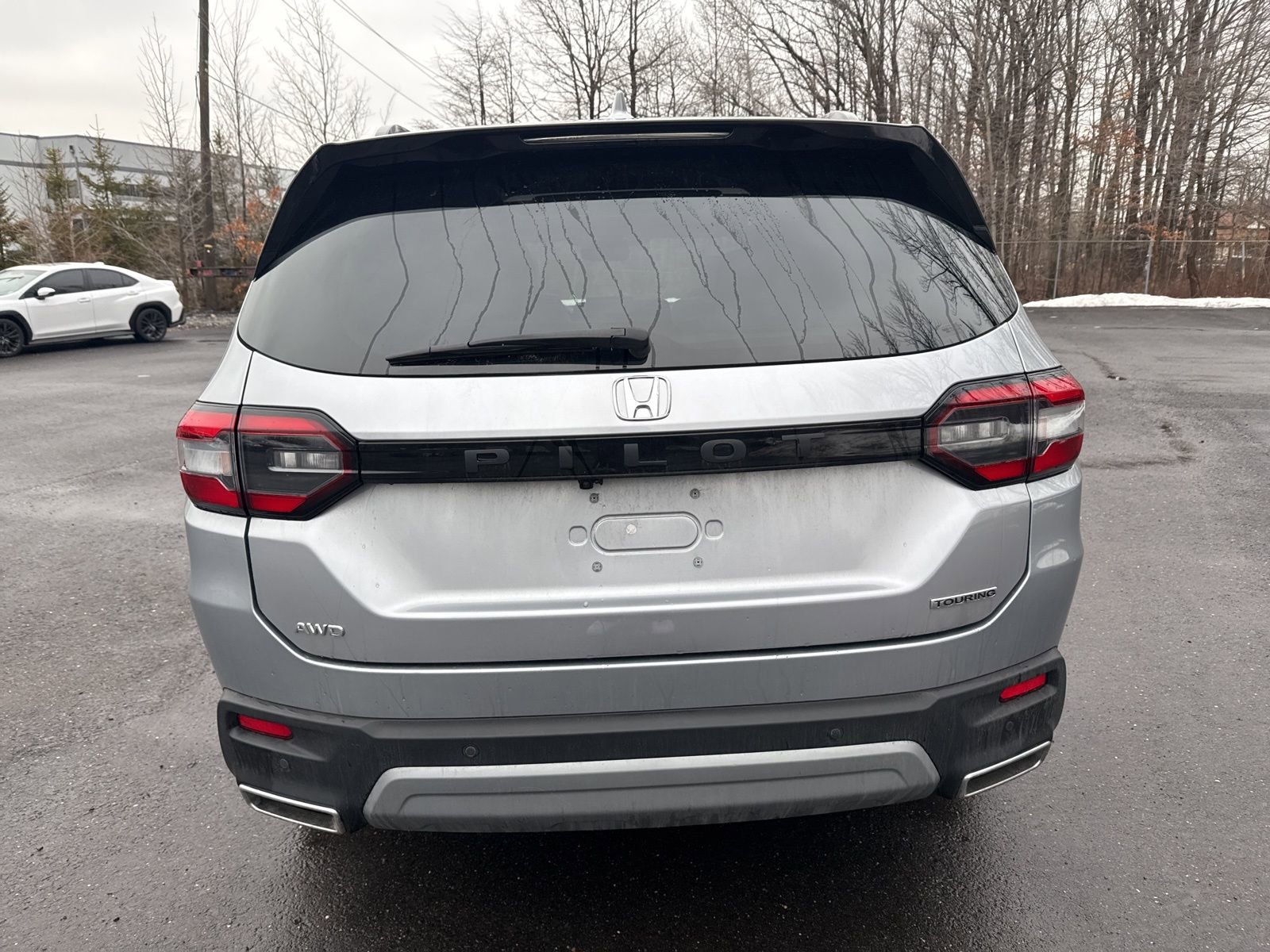 Used 2023 Honda Pilot Touring image 5