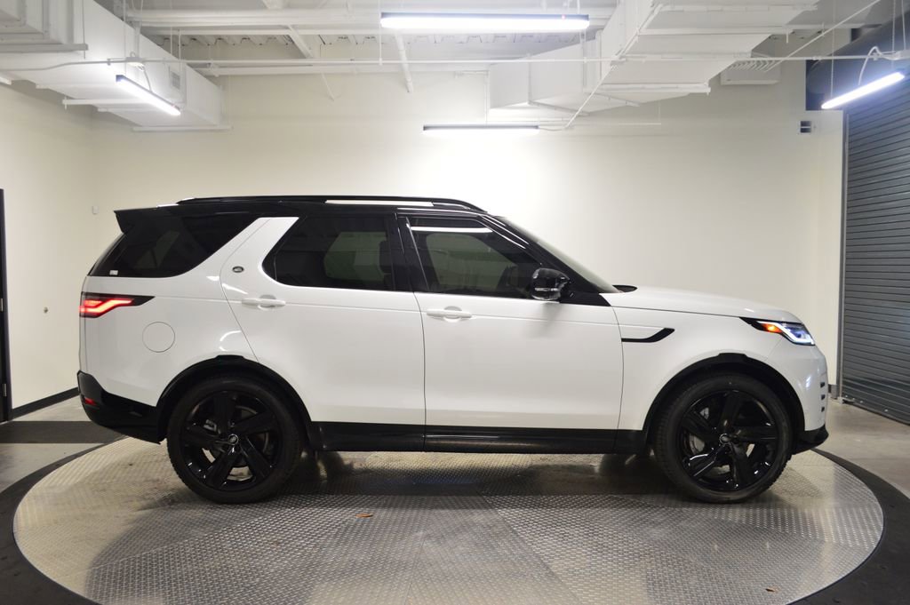 Used 2023 Land Rover Discovery S R-Dynamic AWD/4WD image 8