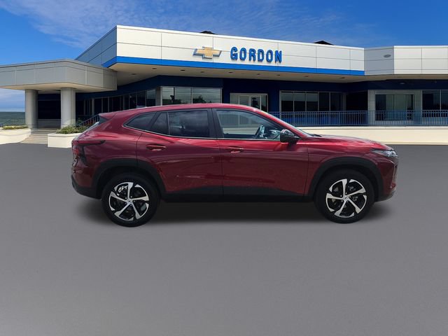Used 2025 Chevrolet Trax RS FWD image 6