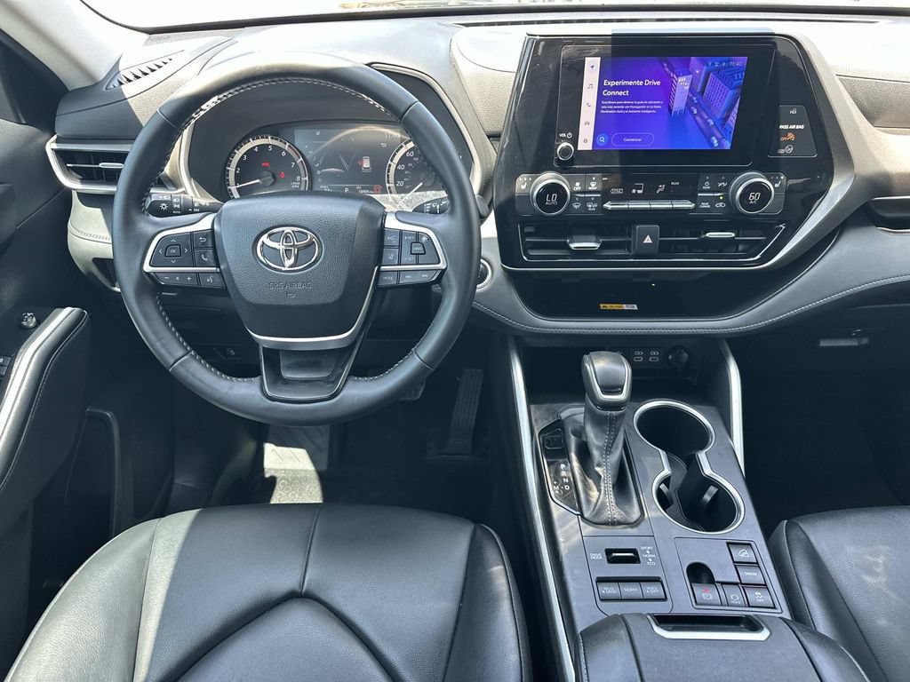 Used 2024 Toyota Highlander XLE AWD/4WD image 22