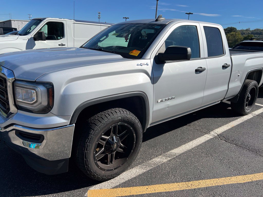 Used 2017 GMC Sierra 1500 4x4 Double Cab w/ Sierra Convenience Package