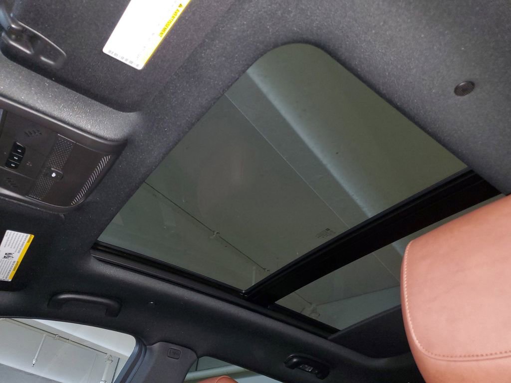 New 2026 Cadillac XT5 Premium Luxury w/ Driver Assist Package FWD image 17