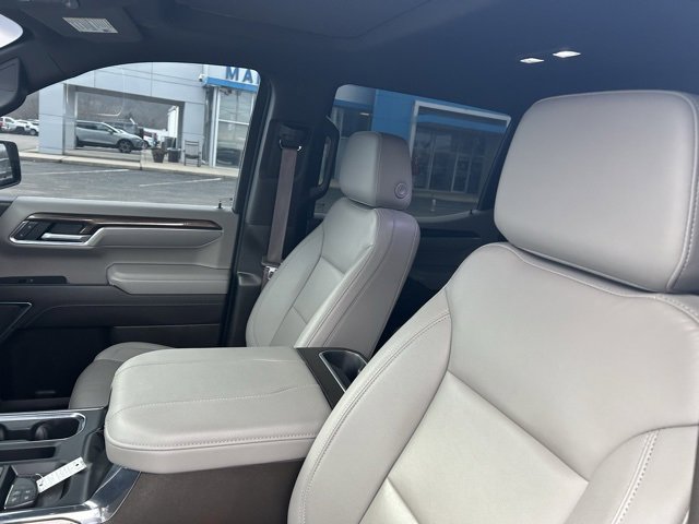 Used 2023 Chevrolet Silverado 1500 RST w/ Convenience Package II image 11