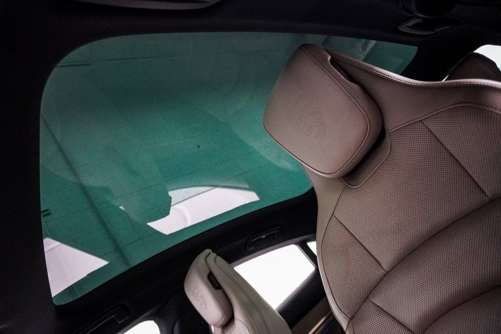 Used 2023 Porsche Taycan 4S w/ Premium Package image 20