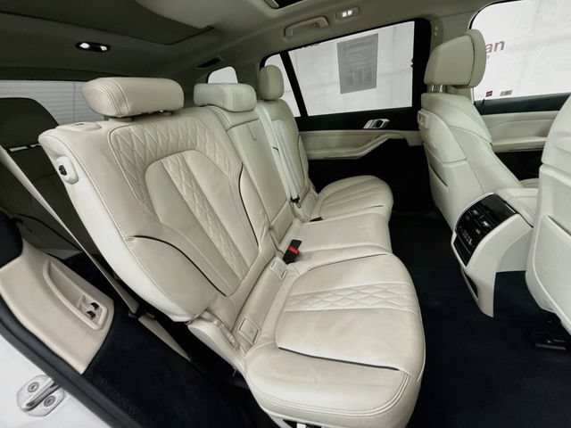 Used 2022 BMW X7 xDrive40i w/ Premium Package AWD/4WD image 29