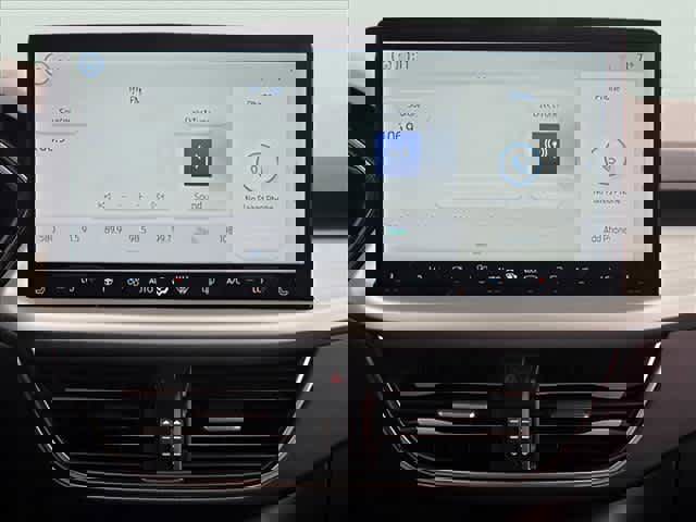 Used 2025 Ford Escape Platinum image 21