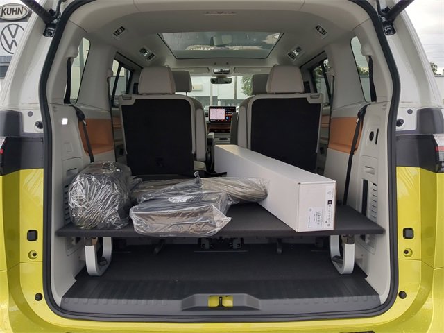 New 2025 Volkswagen ID. Buzz 1st Edition image 9