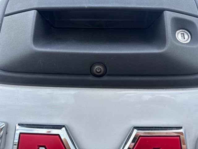 Used 2022 GMC Canyon Denali RWD image 15