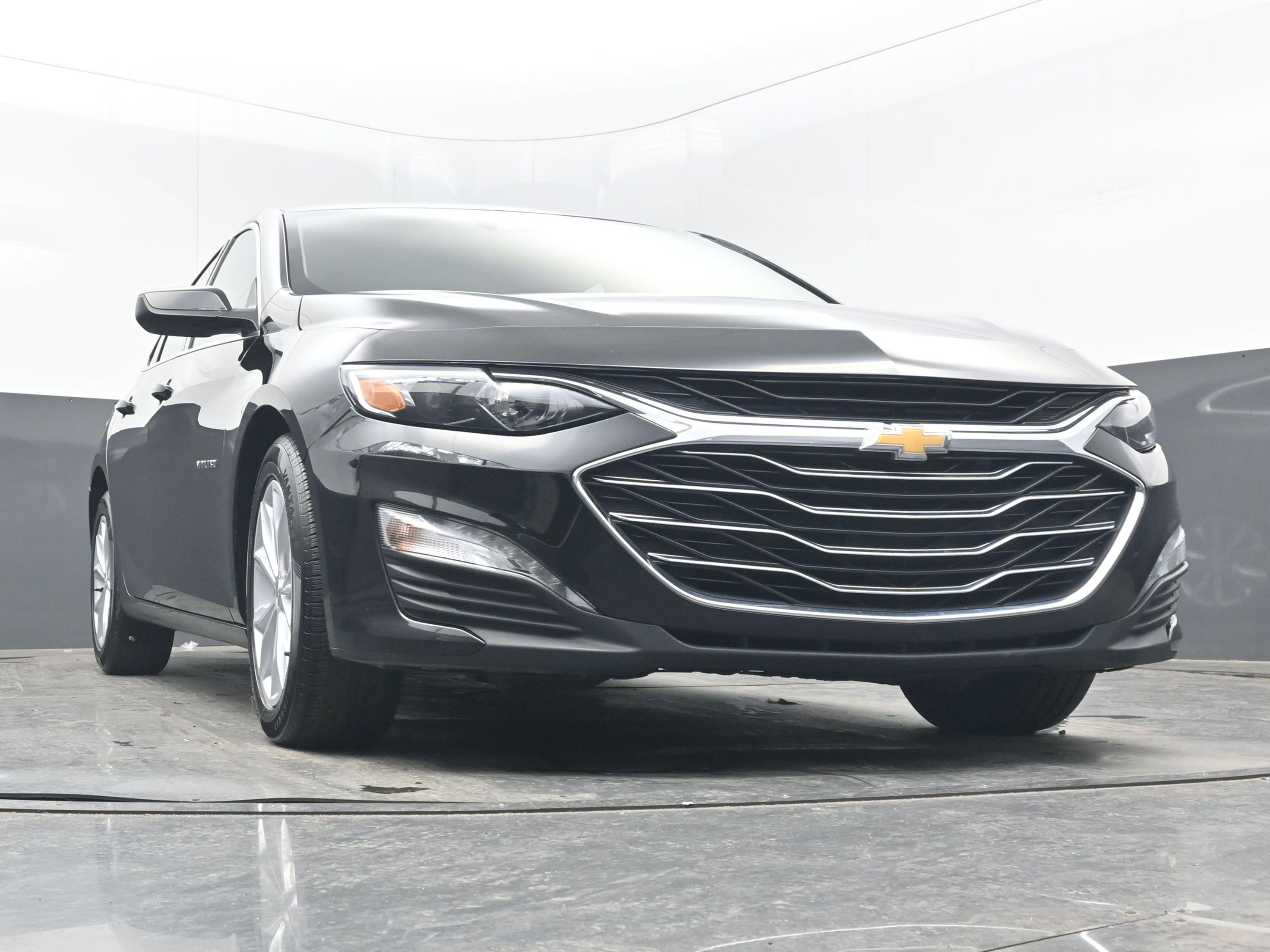 Used 2024 Chevrolet Malibu LT image 23