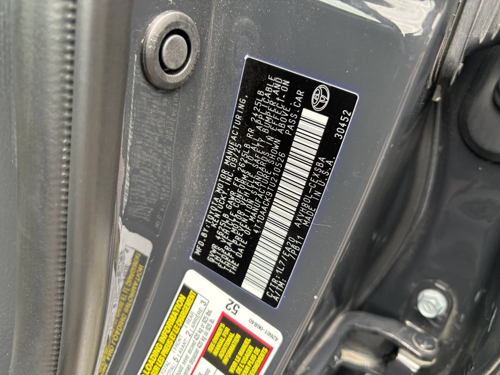 Used 2026 Toyota Camry SE FWD image 29