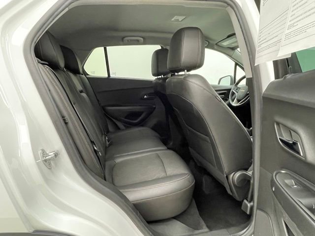 Certified 2022 Chevrolet Trax LT w/ Sport Edition image 13