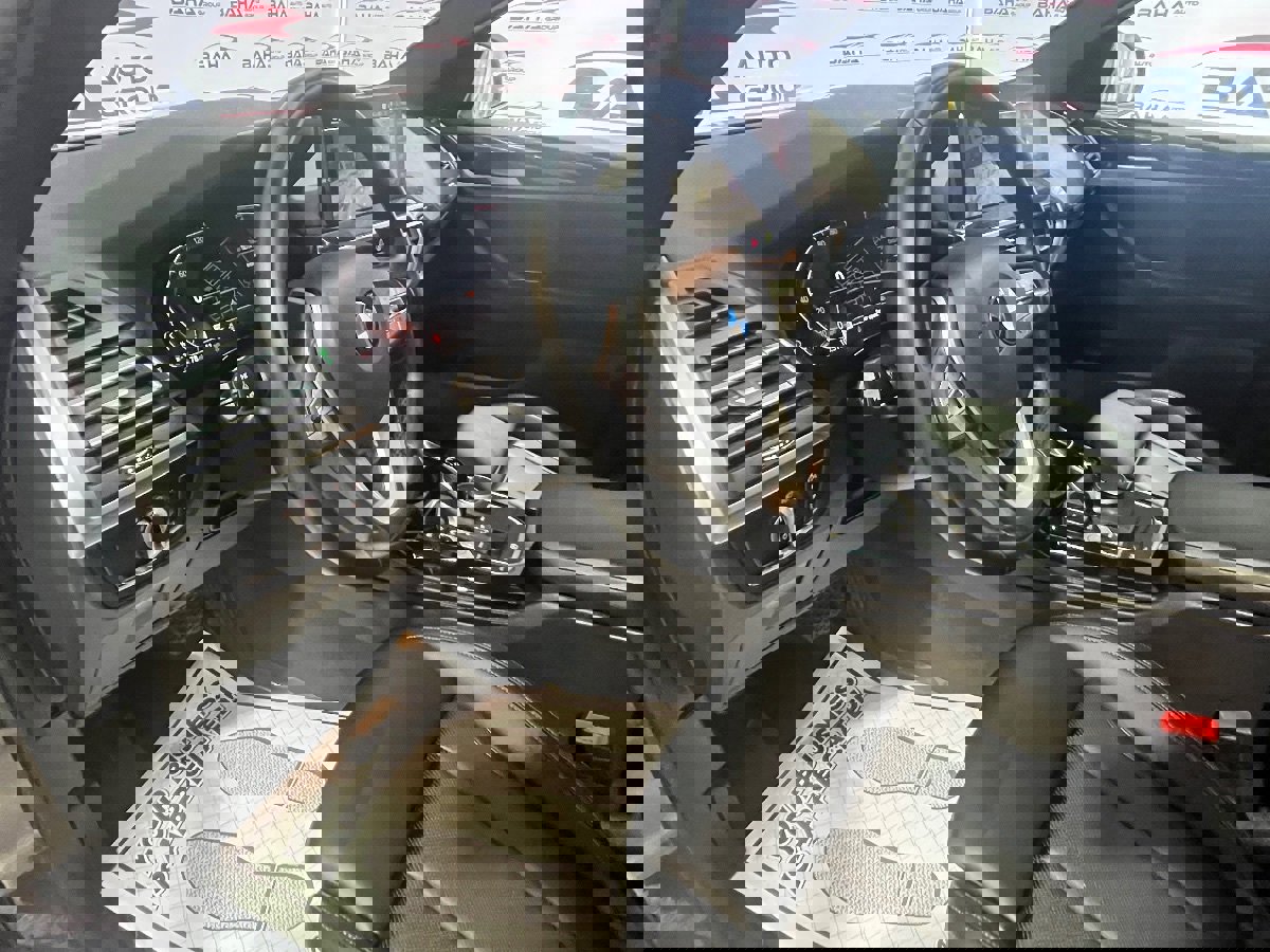 Used 2023 BMW X4 xDrive30i w/ Parking Assistance Package image 28