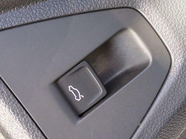 Used 2025 Volkswagen Jetta SE image 15