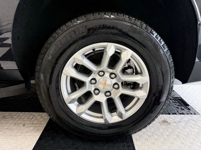 New 2026 Chevrolet Suburban LS w/ LPO, Dark Essentials Package image 11