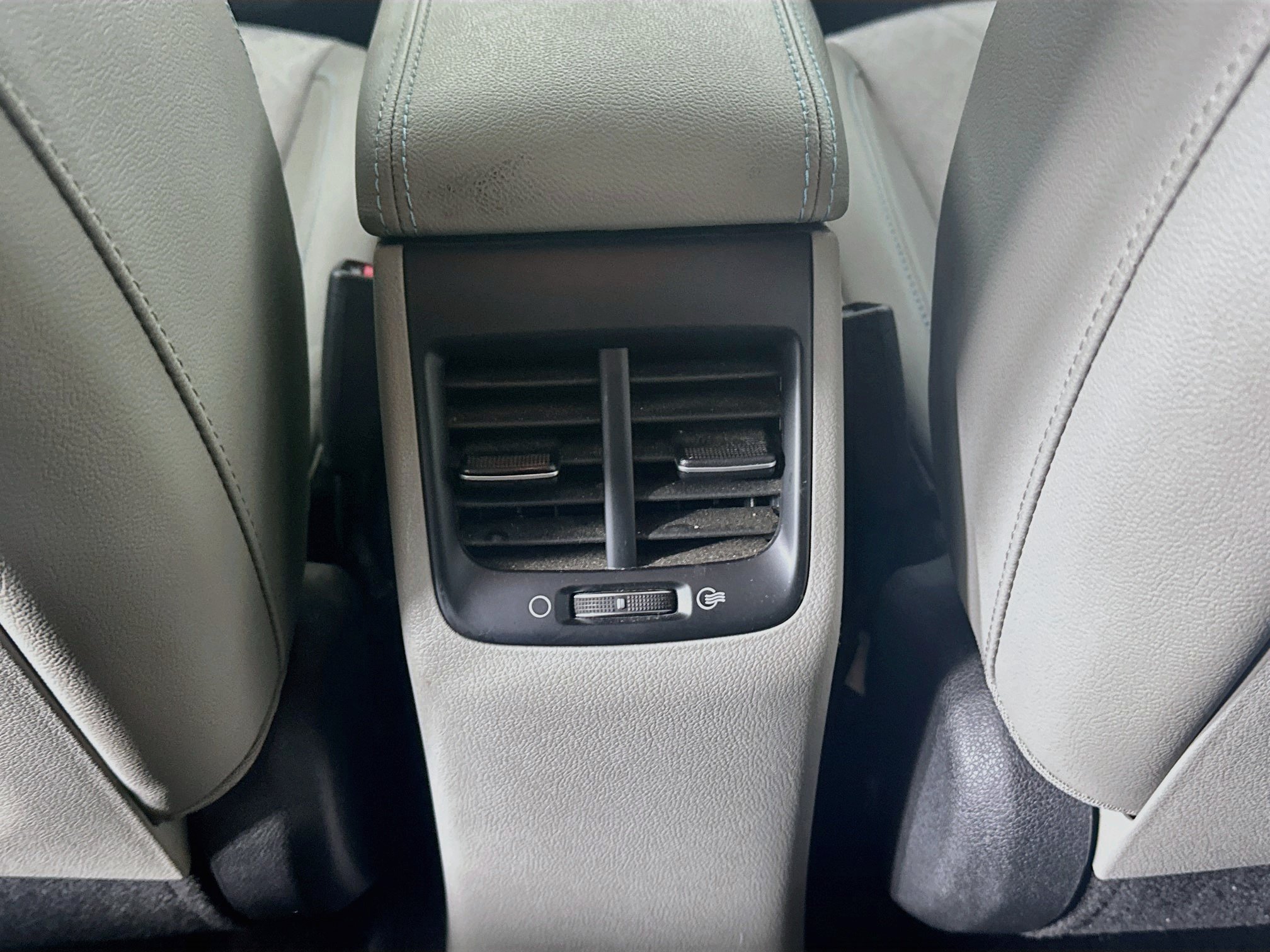 Used 2022 Kia Niro EX FWD image 27