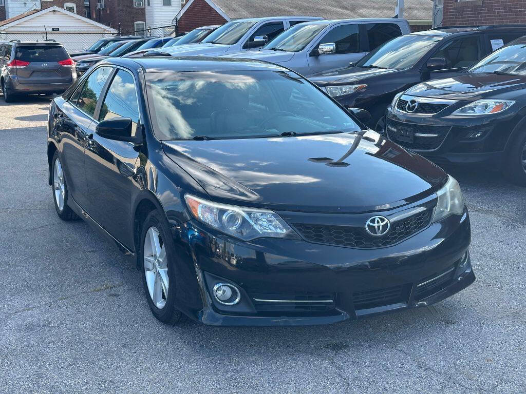 Used 2012 Toyota Camry image 1