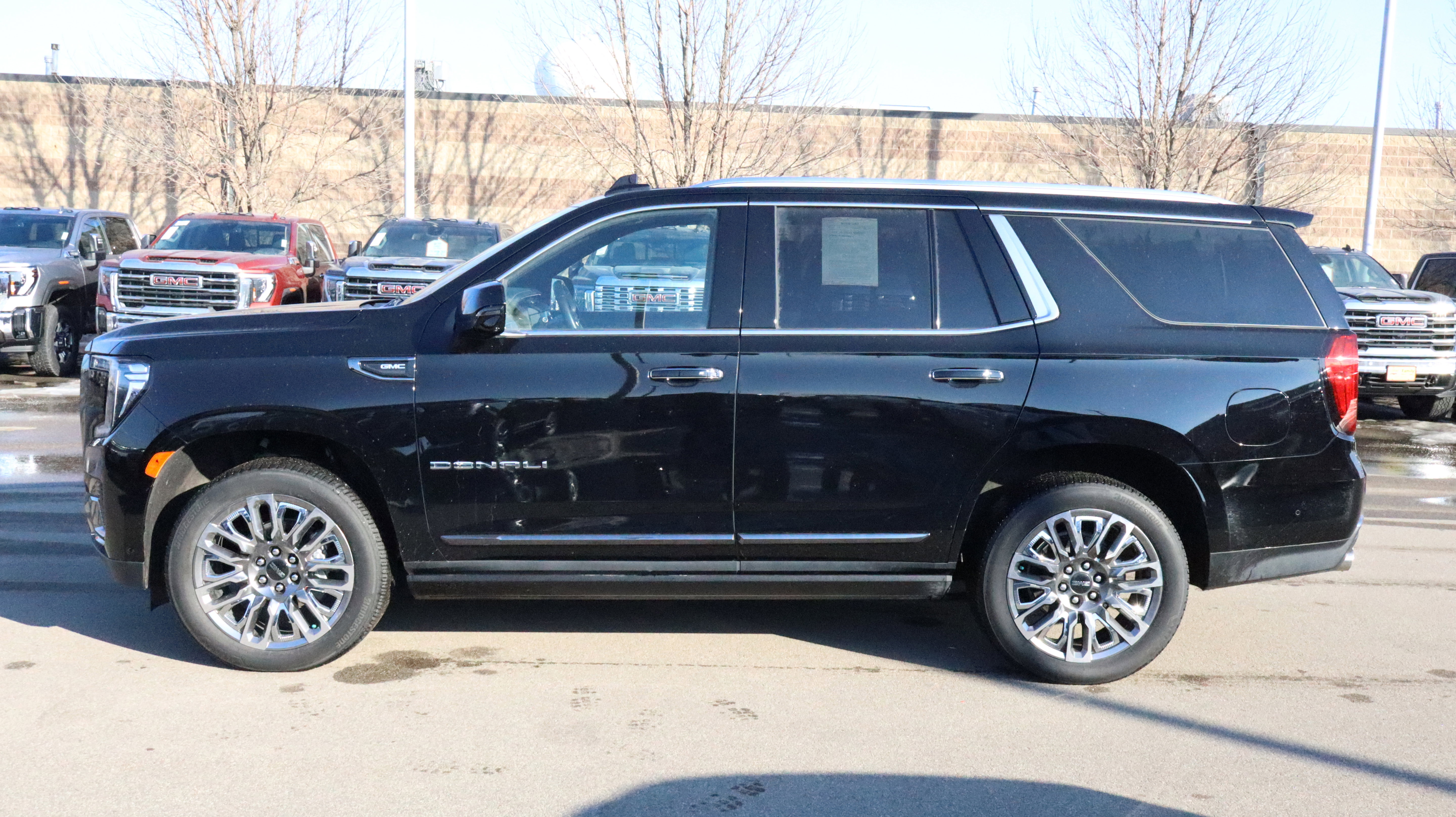Certified 2024 GMC Yukon Denali Ultimate image 4