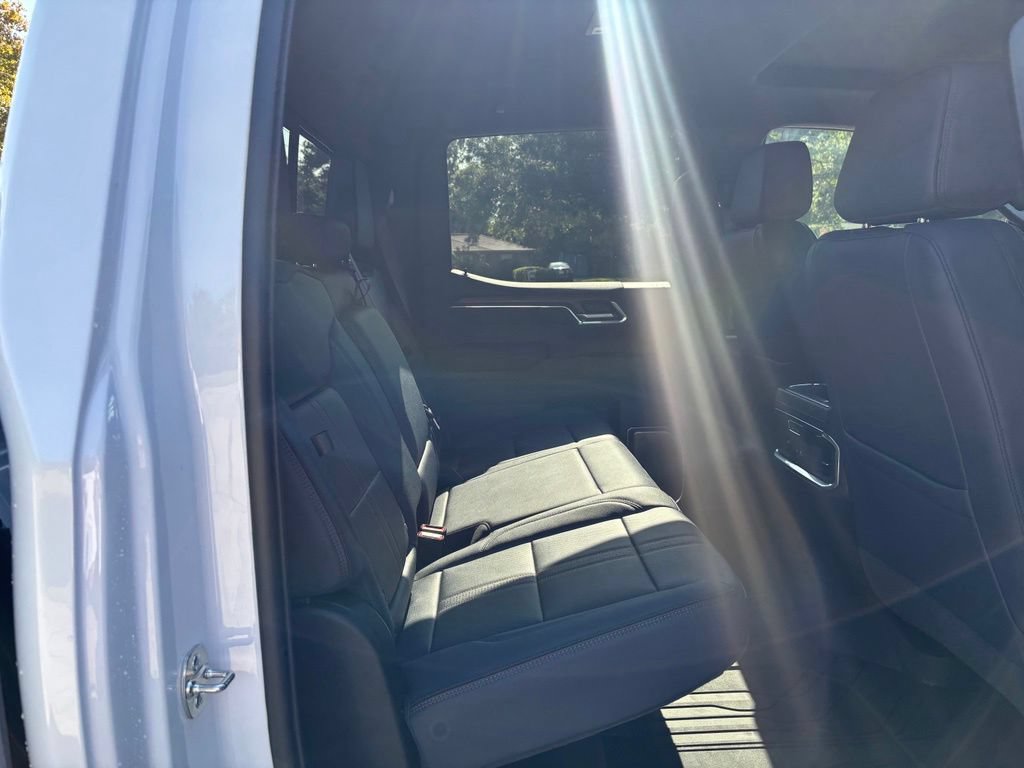Used 2026 Chevrolet Silverado 1500 High Country AWD/4WD image 18