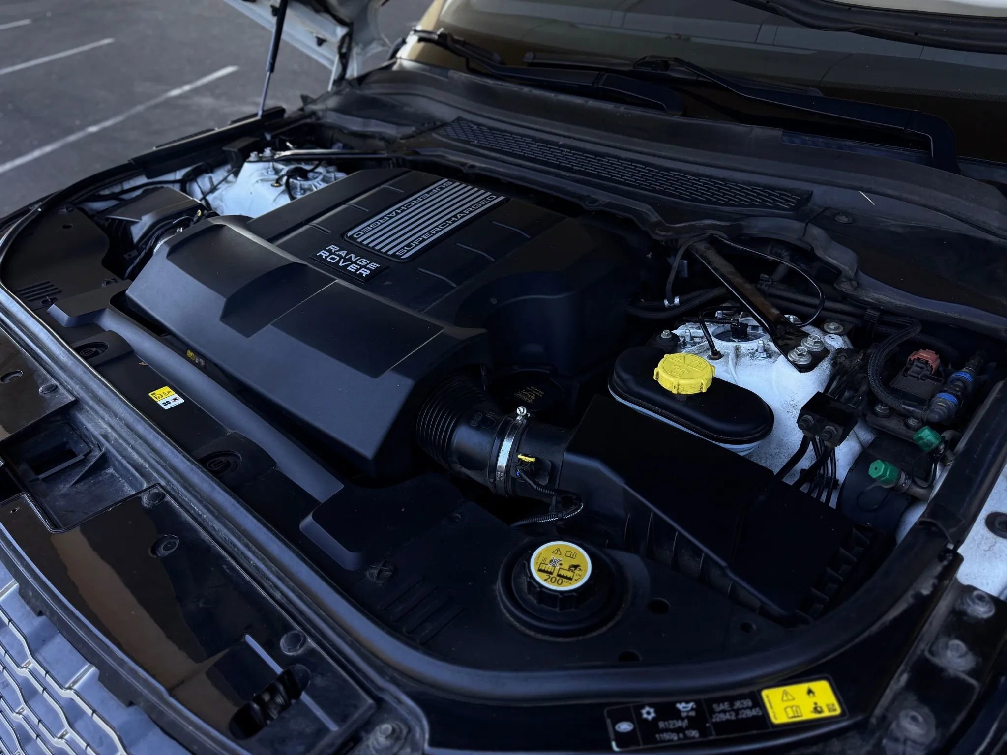 Used 2014 Land Rover Range Rover Supercharged image 77