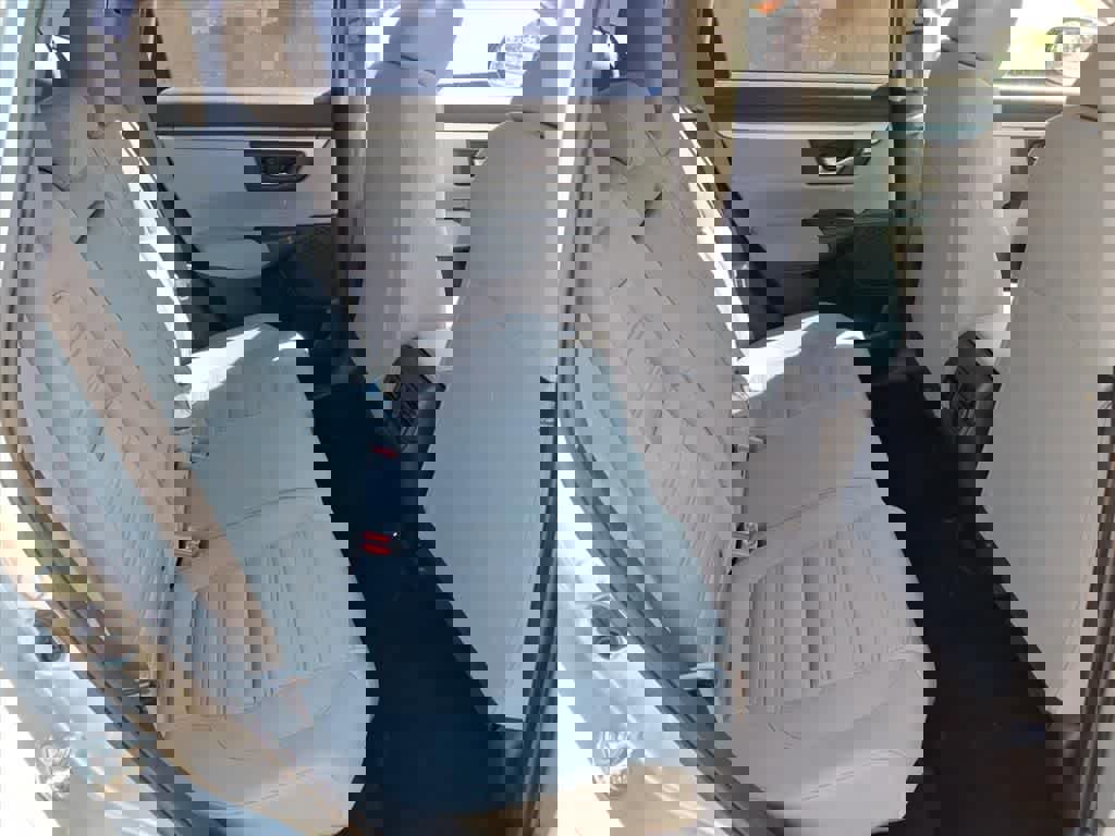 Used 2017 Honda CR-V LX image 12