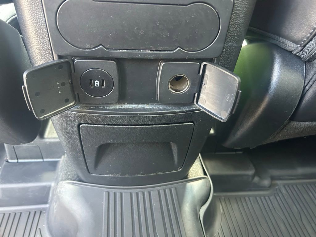 Used 2023 Ford Explorer XLT w/ Equipment Group 202A image 13