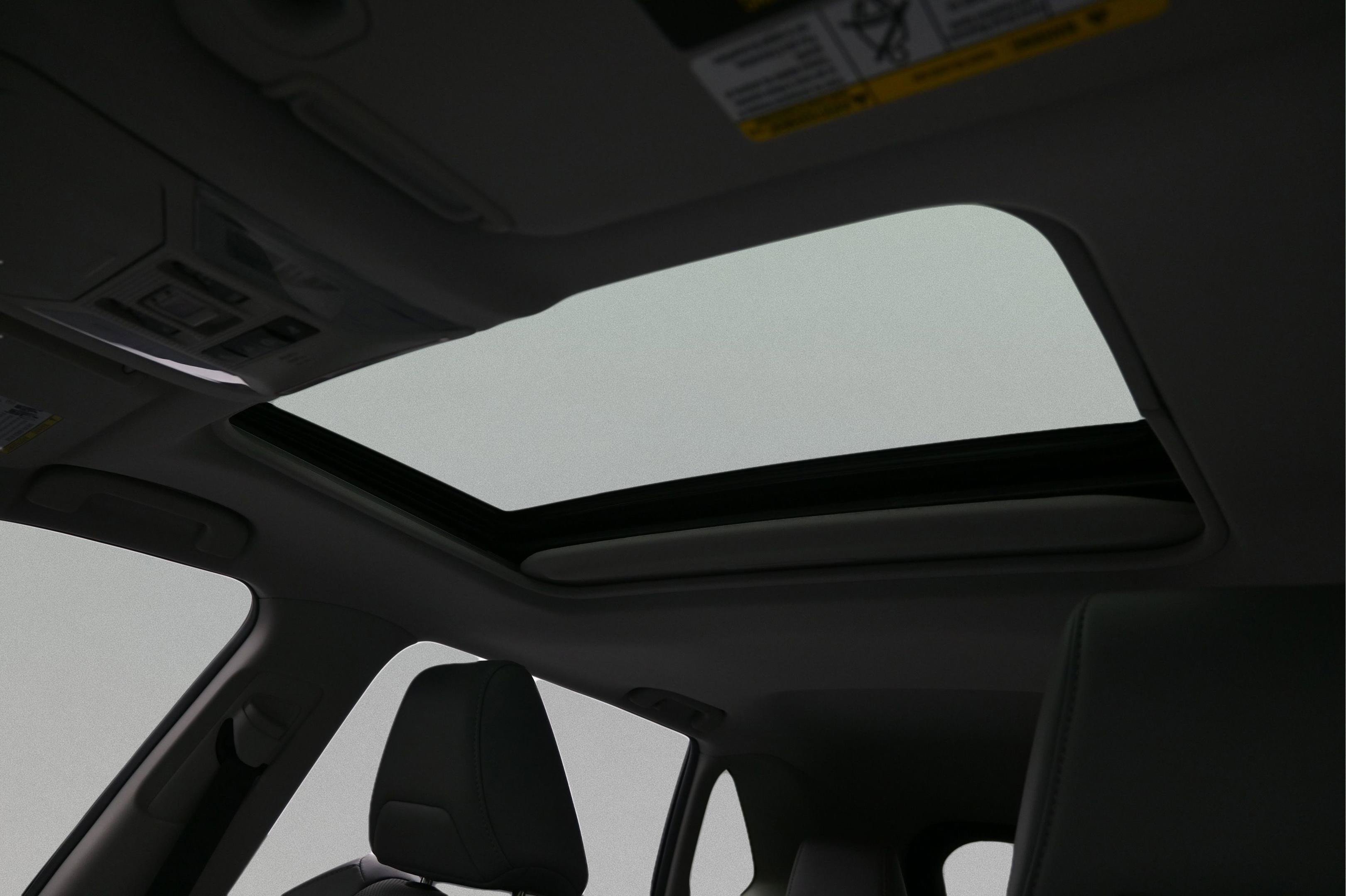 Used 2019 Toyota RAV4 Limited w/ Cold Weather Package FWD image 22
