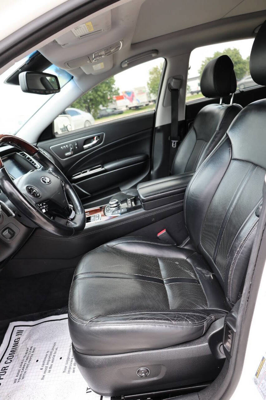 Used 2016 Kia K900 Luxury image 13