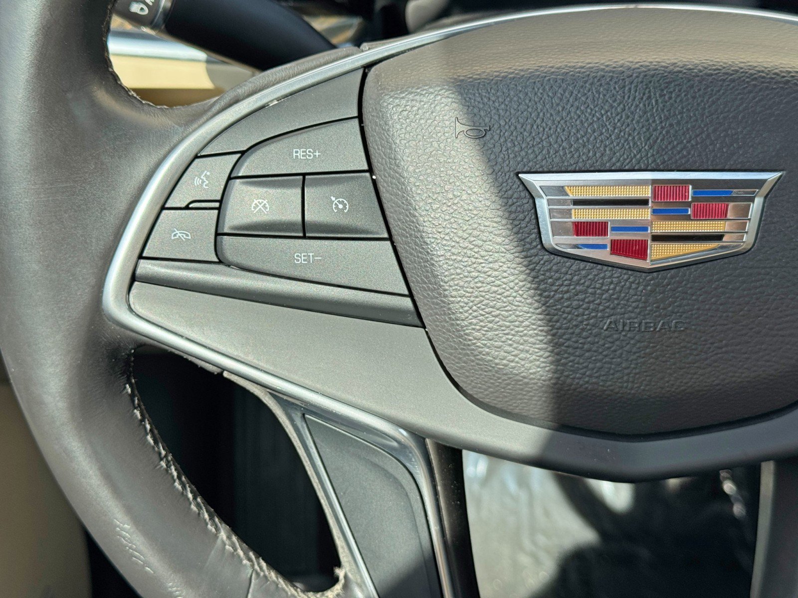 Used 2017 Cadillac XT5 FWD image 18