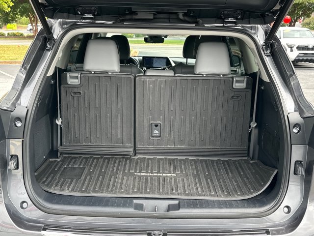 Used 2021 Toyota Highlander Platinum AWD/4WD image 5