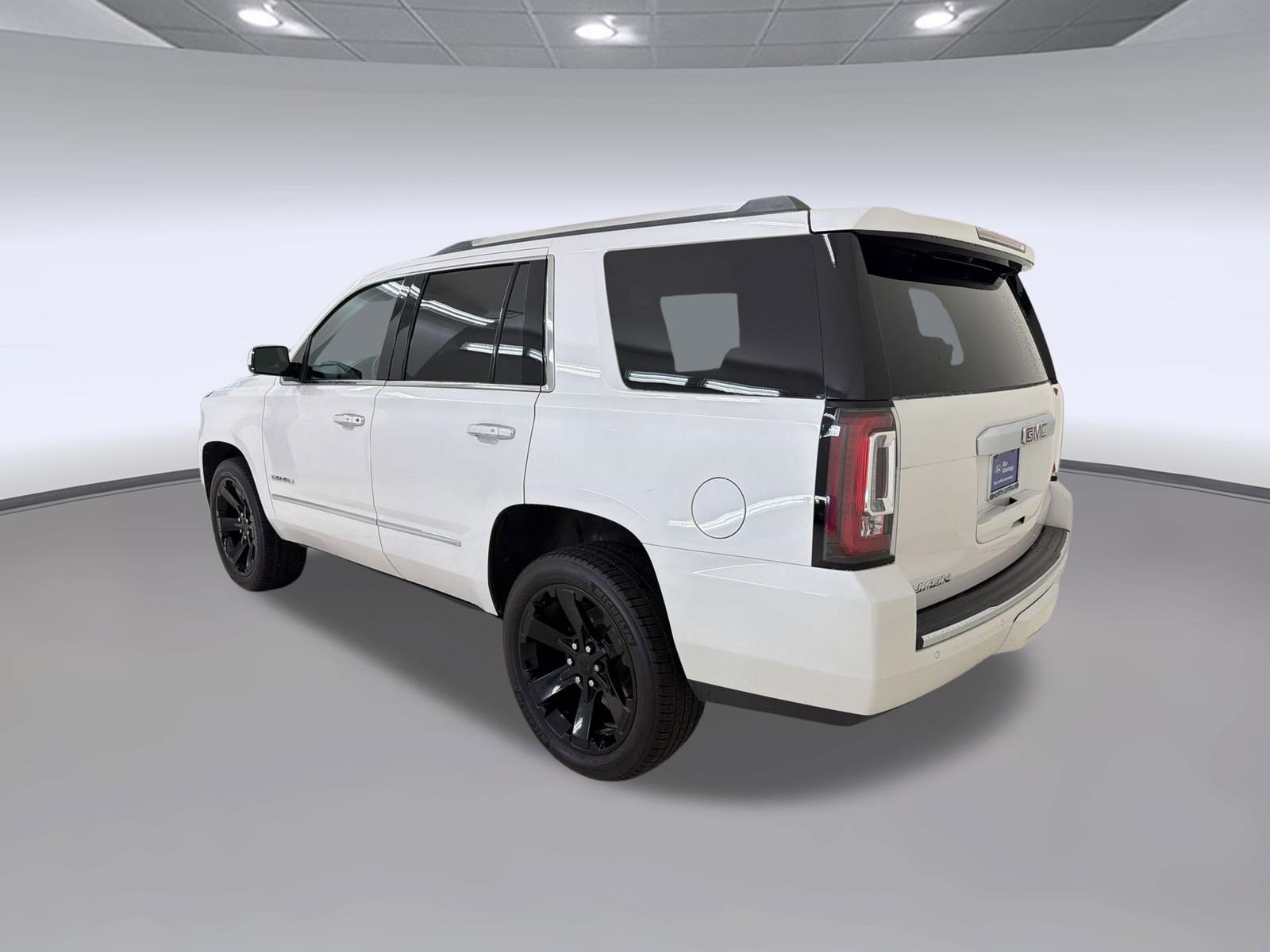 Used 2017 GMC Yukon Denali w/ Open Road Package RWD image 3