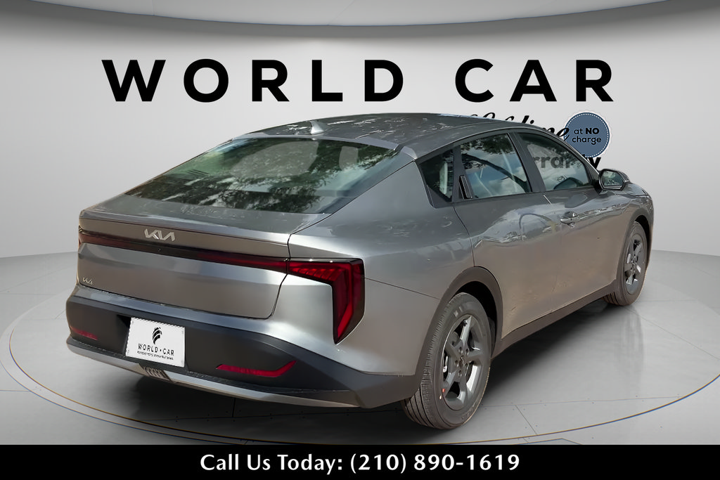 New 2026 Kia K4 FWD image 5