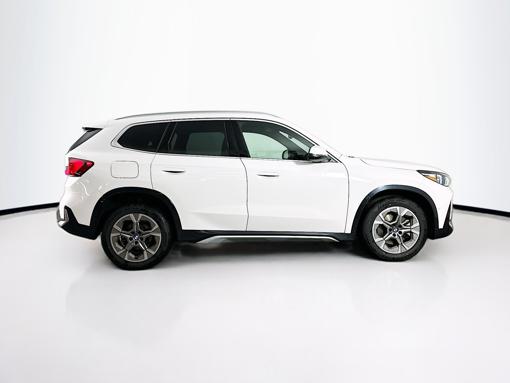 Used 2025 BMW X1 xDrive28i image 10