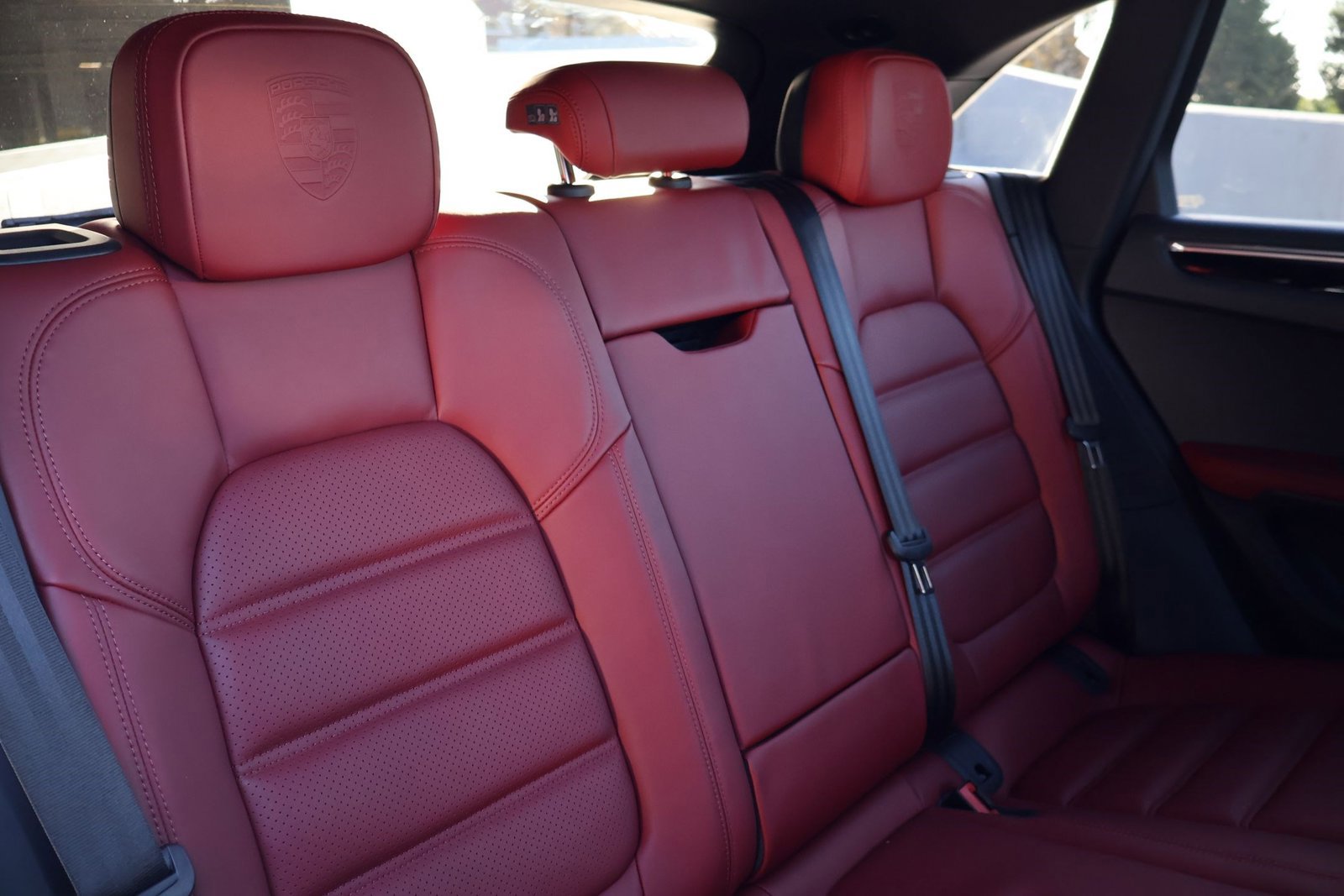 New 2026 Porsche Macan image 23