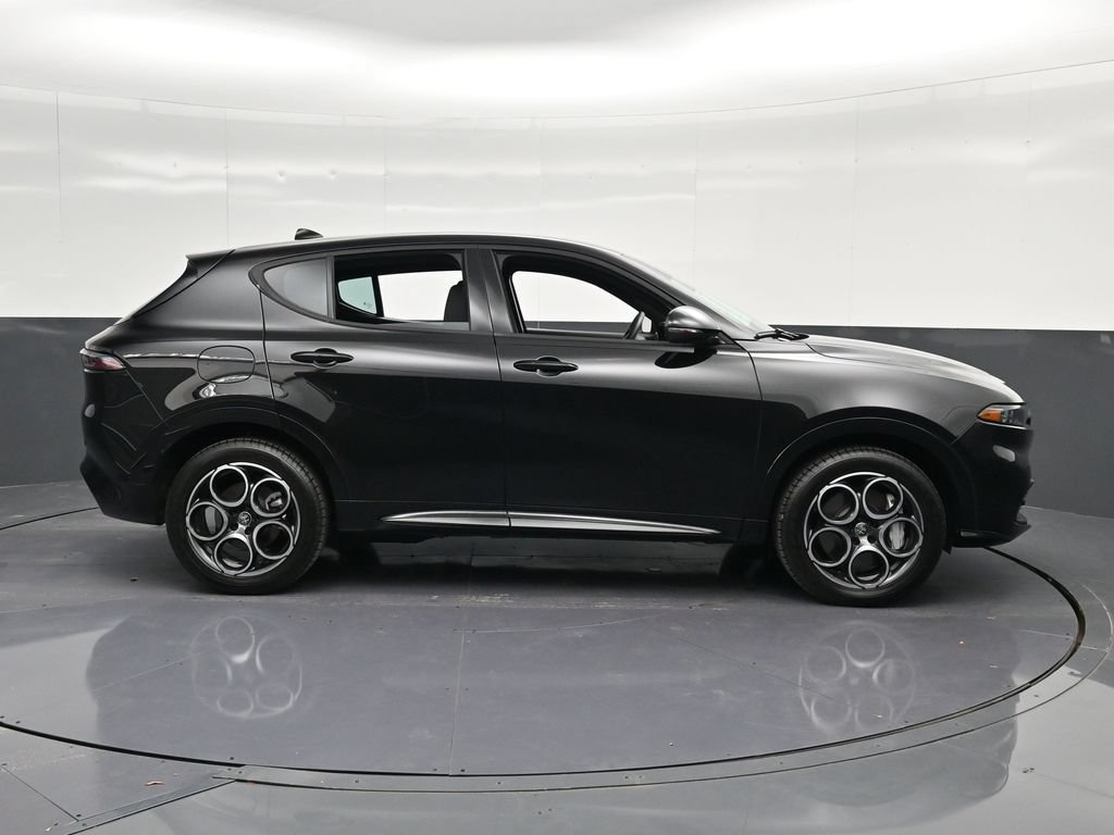 Used 2025 Alfa Romeo Tonale AWD/4WD image 4