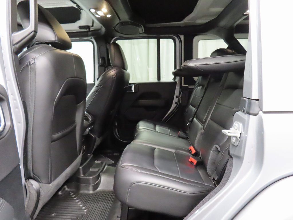 Used 2021 Jeep Wrangler Unlimited Sahara image 10
